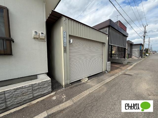 末広2-8貸家（1） 駐車場