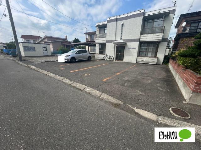 レジデンスマンワIII（101） 駐車場