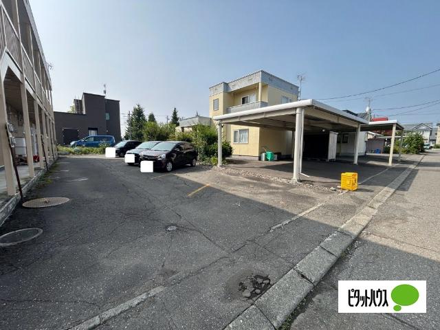 ロベリア（2-A） 駐車場