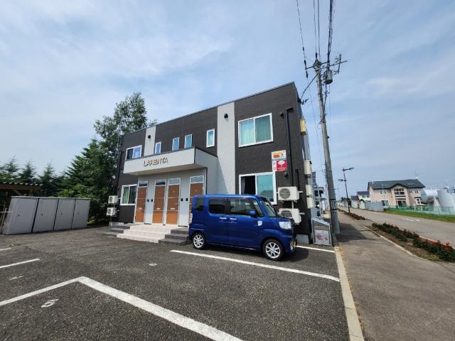 帯広駅よりバス60分 築8年10ヶ月 2階建の賃貸物件