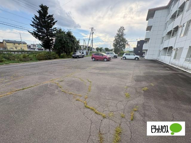 コンフォートクサカ（402） 駐車場