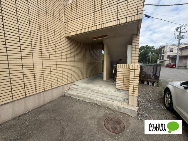 リベラル（103） エントランス
