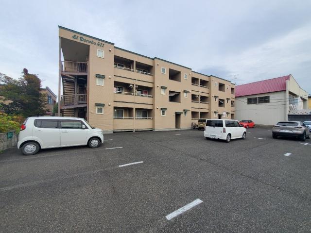 帯広駅より徒歩16分 築16年4ヶ月 3階建の賃貸物件