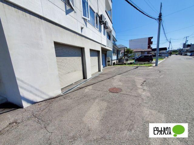 ウッド・ベルASAHIMACH（103） 駐車場