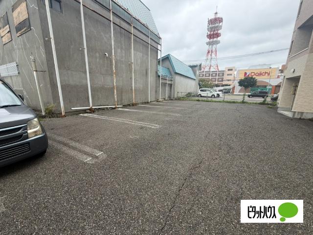 corriente east（コリエンテイースト）（101） 駐車場