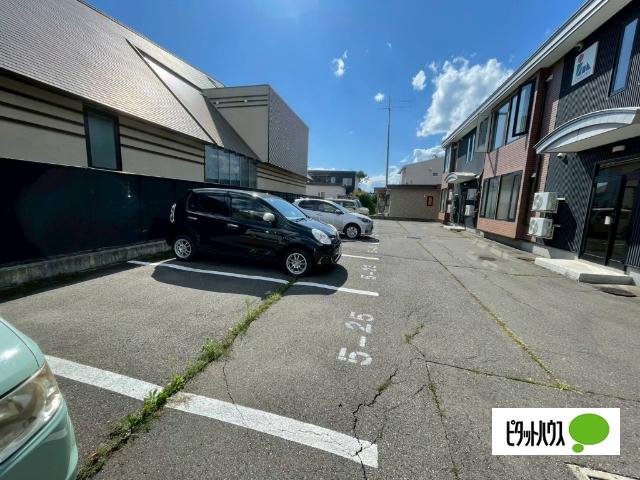 PLAIN⑤（プレイン5）（13） 駐車場