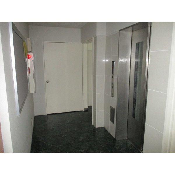 UN ESPACE 4条邸（501） エントランス