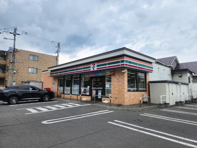 セブンイレブン帯広南5線店：808m