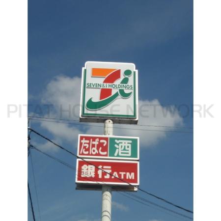 セブンイレブン旭川川端店：377m