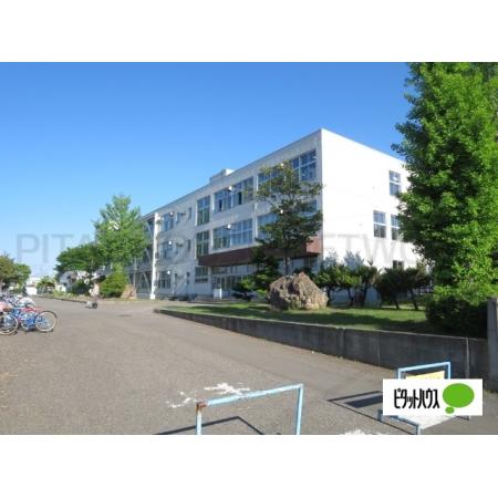 旭川市立愛宕小学校：1354m