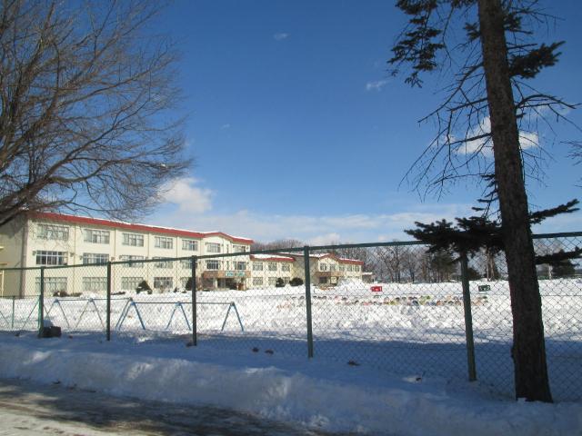 帯広市立稲田小学校：1168m