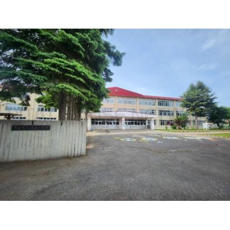 帯広市立緑丘小学校：1032m