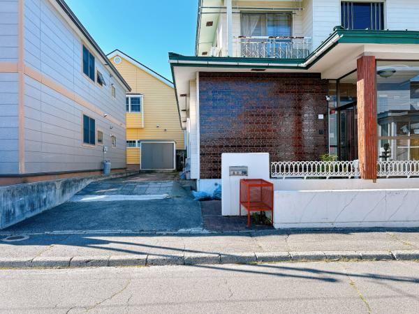 【駐車場】縦列2台可能です。