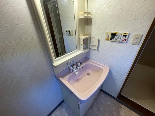 ※価格改定※♪南西角地♪西４南２８＿中古住宅 洗面