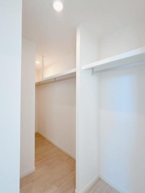 末広東1条12丁目3-23　戸建て 収納