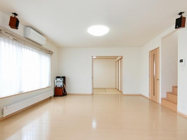 神楽6条1丁目　戸建て リビング