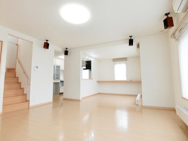 神楽6条1丁目　戸建て リビング