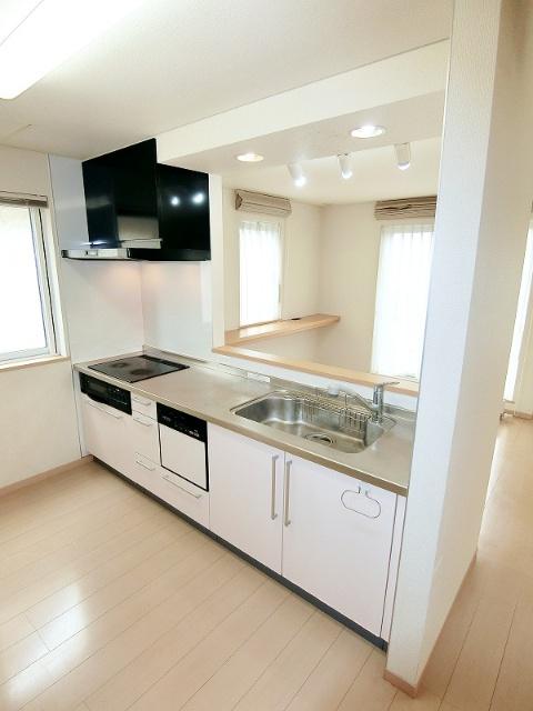 神楽6条1丁目　戸建て キッチン