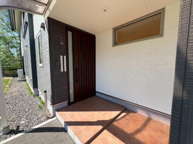 【価格改定】築12年♪　南東角地♪　大樹町緑町14_中古住宅 玄関