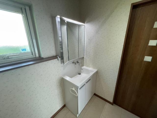 【価格改定】♪築１１年人気の平屋住宅♪西１７北２＿中古住宅 洗面