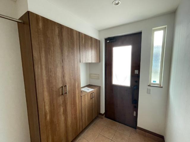 【価格改定】♪築１１年人気の平屋住宅♪西１７北２＿中古住宅 玄関
