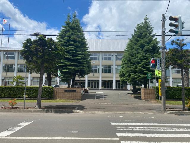 富良野市立富良野東中学校