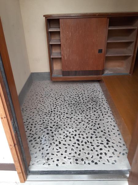 笹谷貸家 玄関