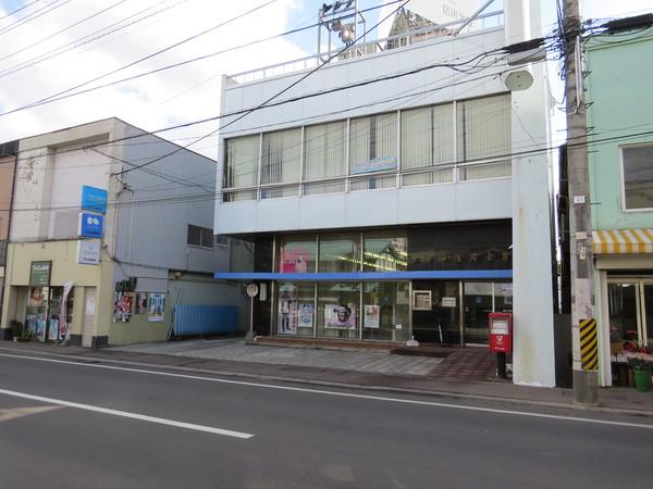 二本松信用金庫本店：233m