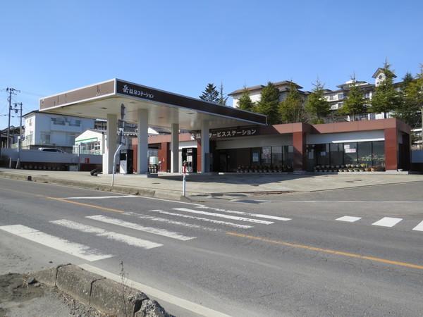 ガソリンスタンド：450m