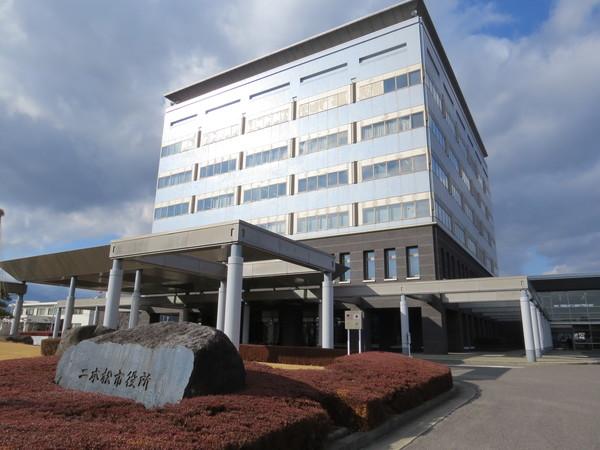 二本松市役所：192m