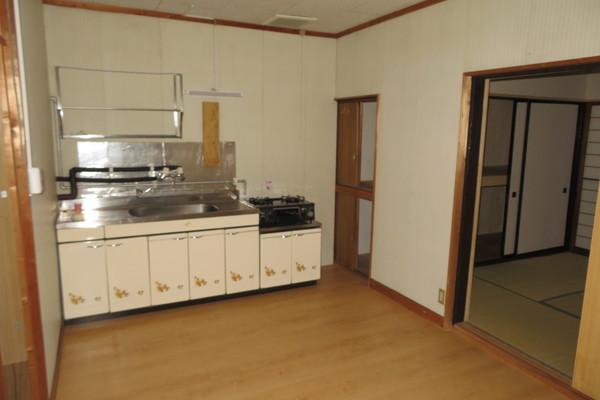福島市三河北町一戸建 キッチン