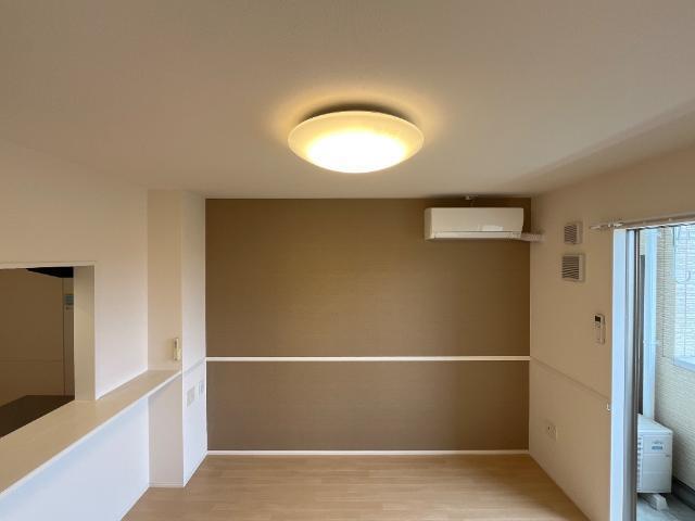 パープル 部屋画像