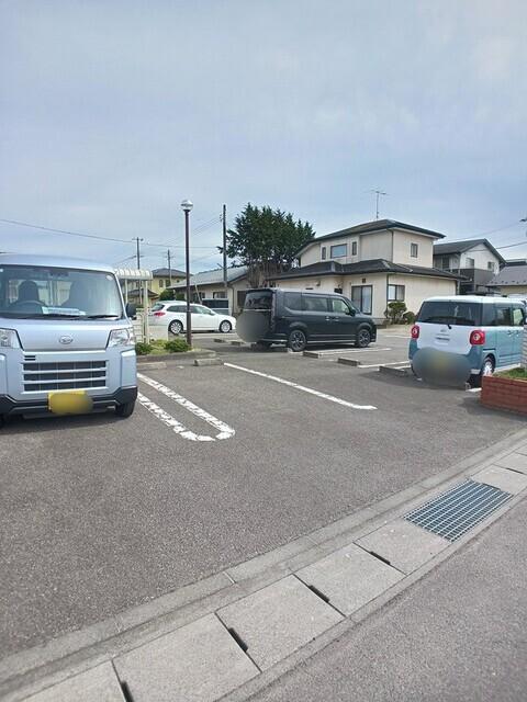 サニーガーデンⅡ（101） 駐車場