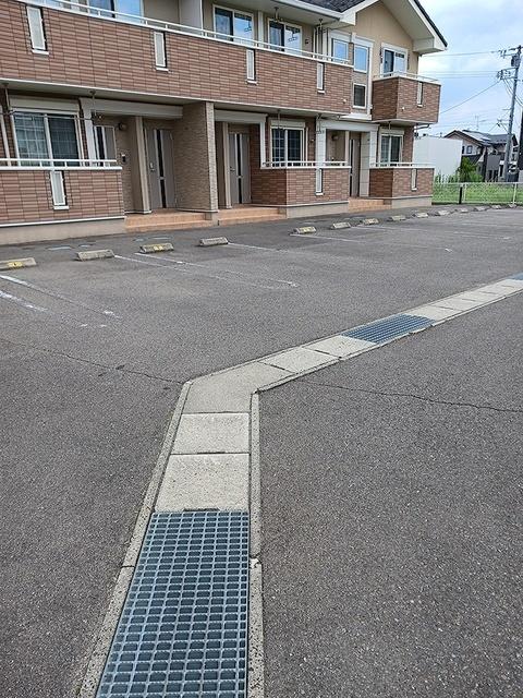 サントノーレⅡ（101） 駐車場