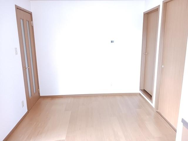ドルフィンＳ（105） 室内