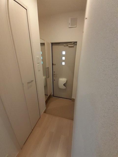 ルミエール　ドゥ　ソレイユ（105） 玄関