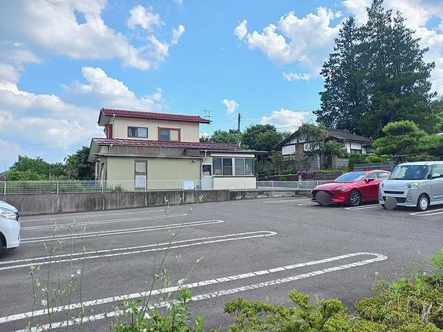 レジデンストーリン（105） 駐車場