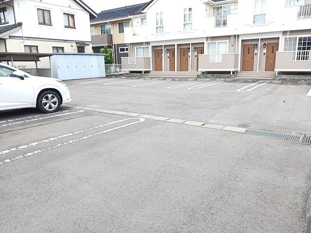 南福島コーポラスⅢ（103） 駐車場