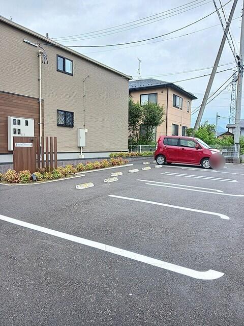 モダン・プリムローズ（101） 駐車場