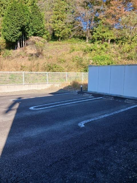 コニファーヒルⅠ（205） 駐車場