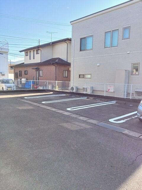 エイトワンＢ（102） 駐車場