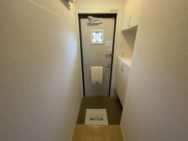 メゾンルミエール（102） 玄関