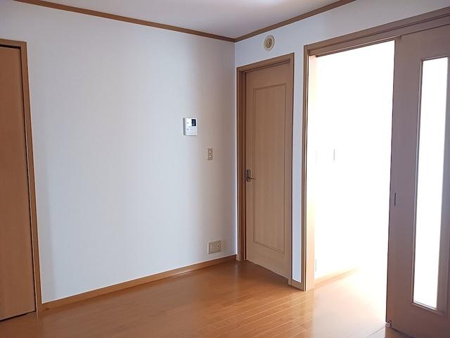 ノーヴァ壱番館（102） 室内
