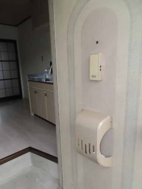 尾形ハイツ 玄関
