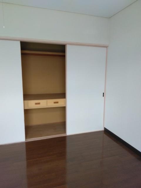 栗本ハイツ（204） 収納