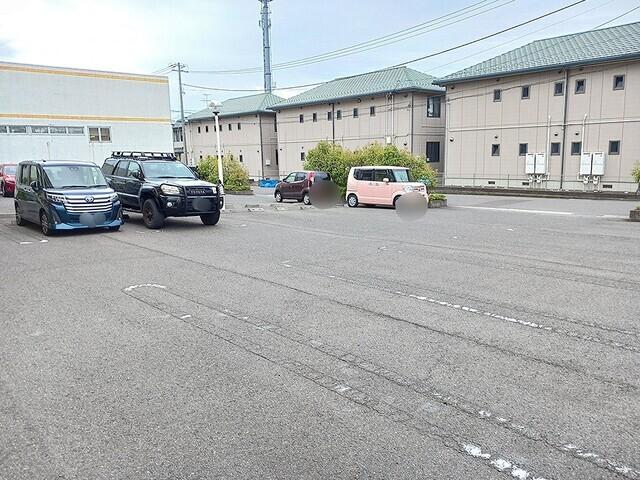 グランソレイユ西中央（501） 駐車場