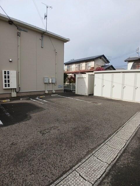 カーサ・フィオーレＡ（103） 駐車場