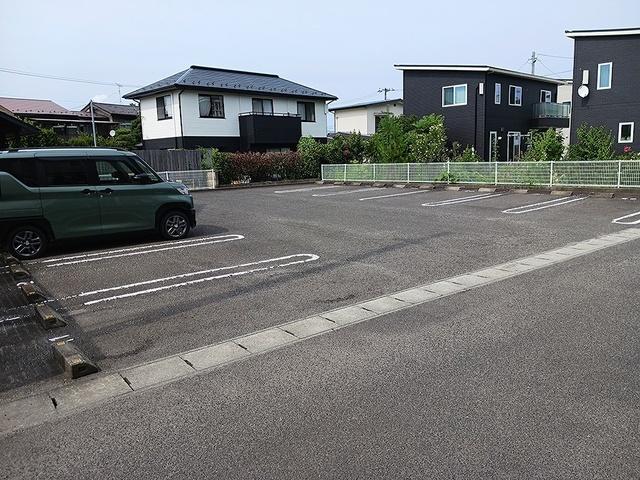 サニーハートⅡ（105） 駐車場