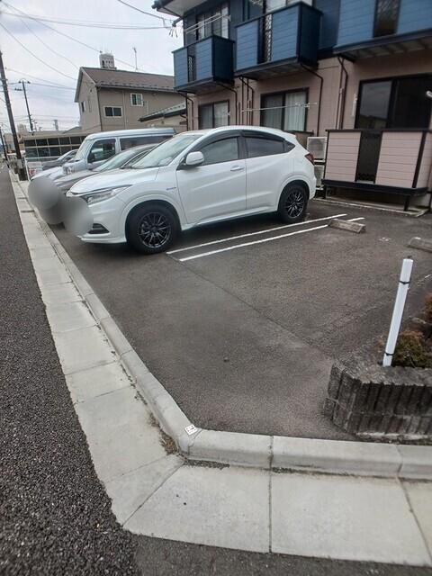 メーディオＲ（103） 駐車場
