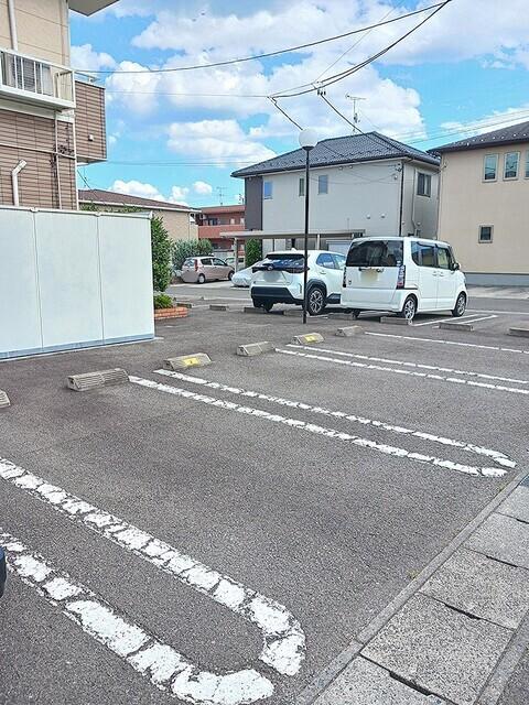 フローラ・スクエア（101） 駐車場